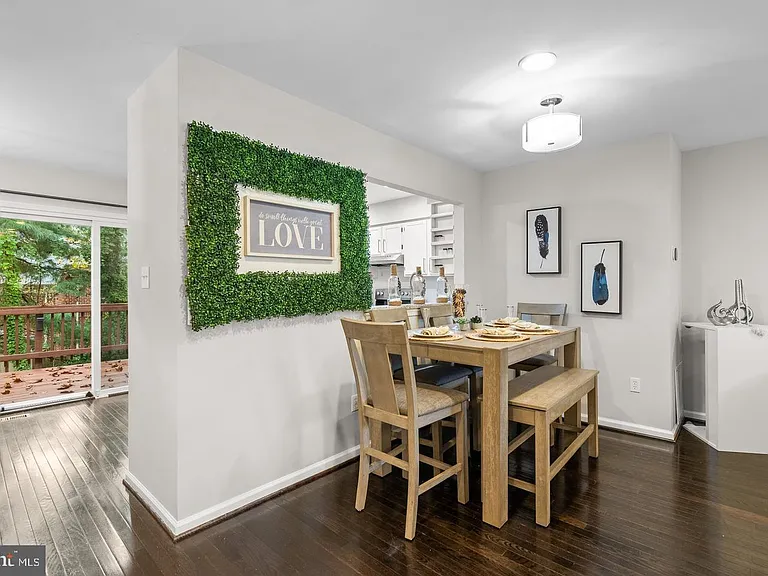18005 Sunset Lake Ct — Photo 8