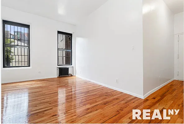 Rented by REAL New York | media 2