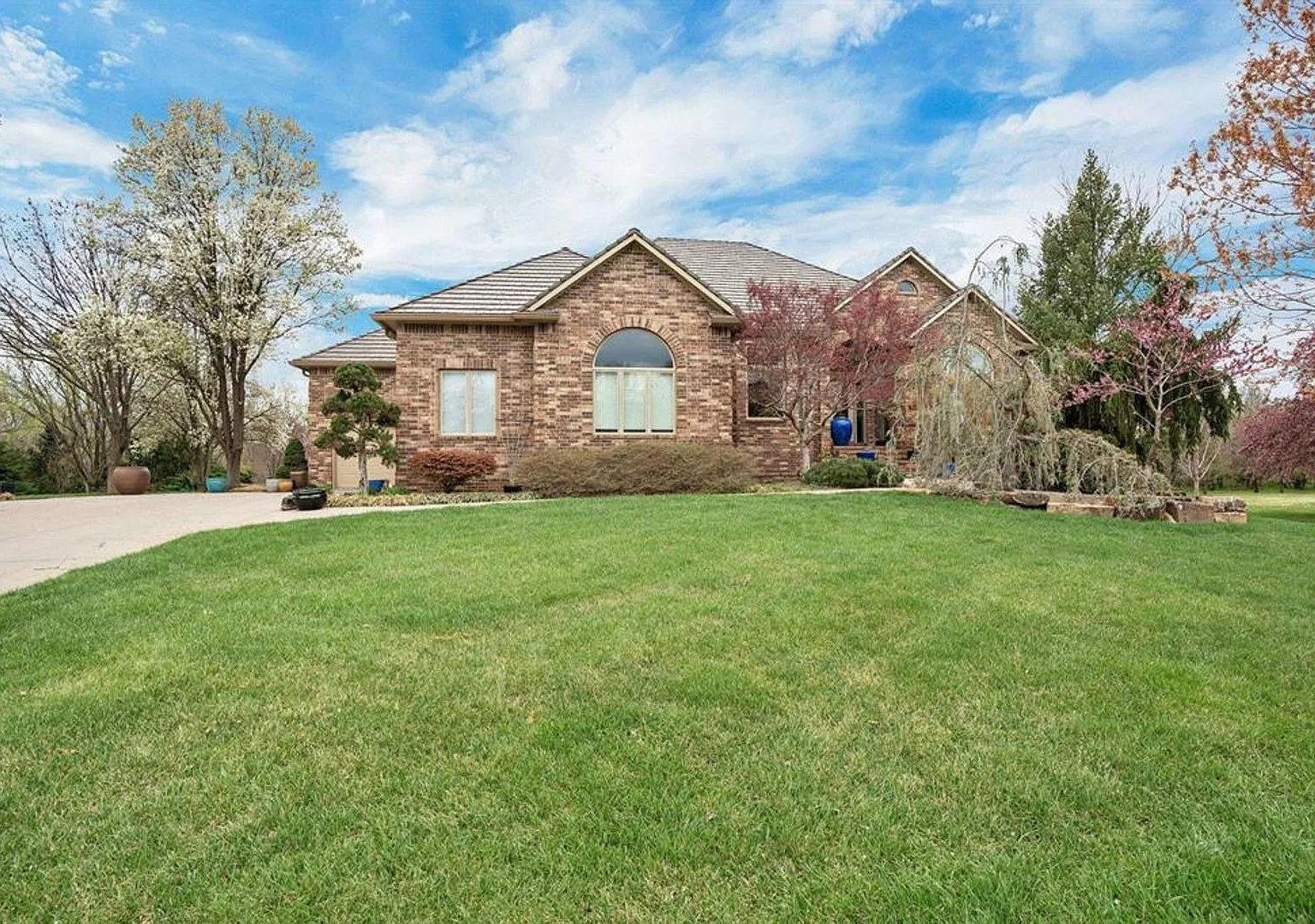 Rental Home In Shadybrook ! — Photo 1
