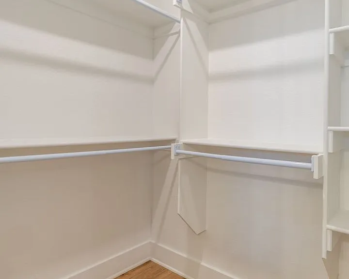 952 Petit Jean St — Photo 17