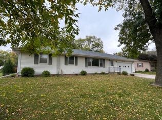 760 18th St, Windom, MN 56101