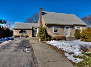 86 Harmony Ct, Warwick, RI 02889