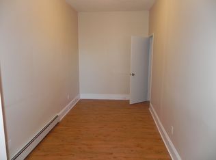 5 Main St APT 3, Kings Park, NY 11754