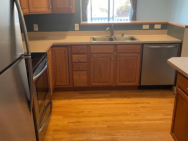 61 Pearl St #13 — Photo 5