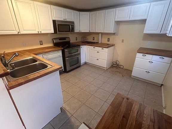 2nd image of 49765 Windsong Way #B
