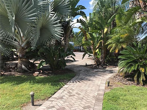 5th image of 6750 Amanda Vista Cir