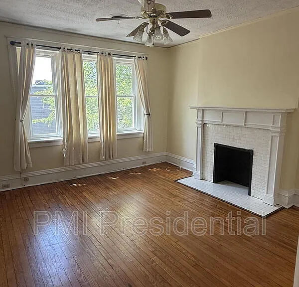 2804 E Leigh St #B — Photo 8