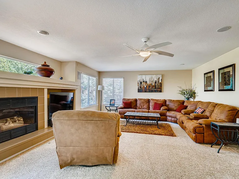 10266 Jill Ave — Photo 8