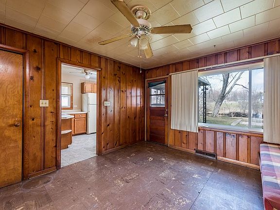 3rd image of 26334 W Blackhawk Ave