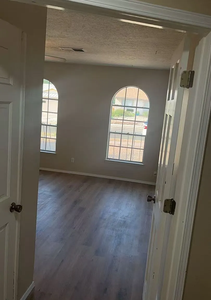 3 bed, 1777 sqft, $2,500 — Photo 1