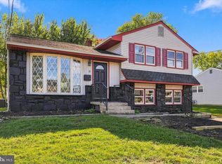 8 Great Oak Rd, Voorhees, NJ 08043