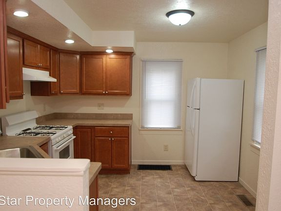 3rd image of 704 S 12th St