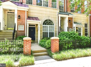 1974 Crescent Park Dr #18A, Reston, VA 20190