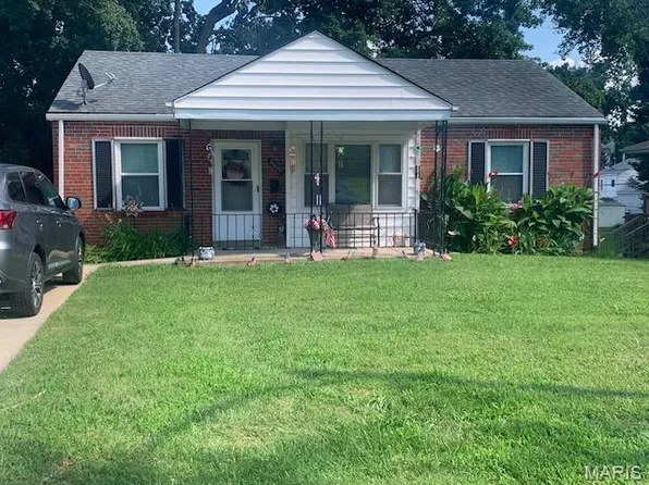 10600 Saint Xavier Ln, Saint Ann, MO 63074