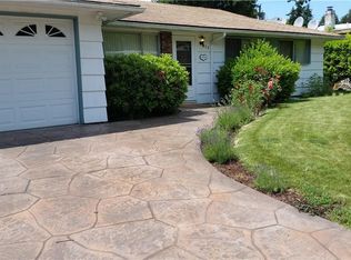 413 155th Ave SE, Bellevue, WA 98007
