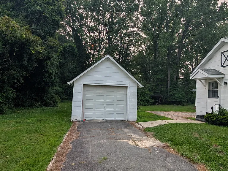 52 Scott Ave #A — Photo 2