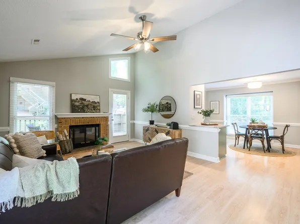 200 W Woodcroft Pkwy APT 49C, Durham, NC 27713