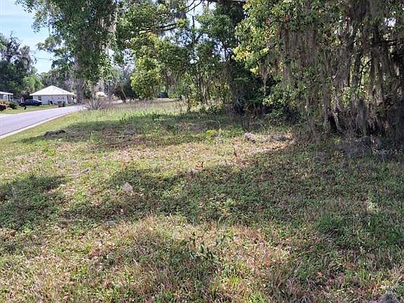 2nd image of 552 NE GURLEY AVENUE LOT 4
