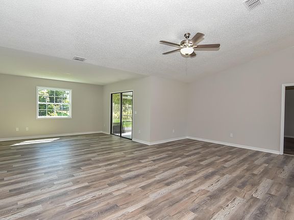 5th image of 431 SE Whitmore Dr