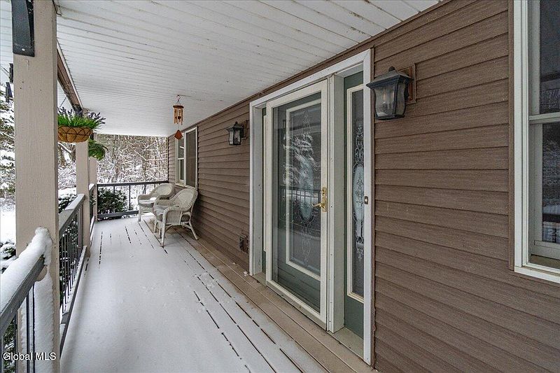 2nd image of 44 S Long Pond Road