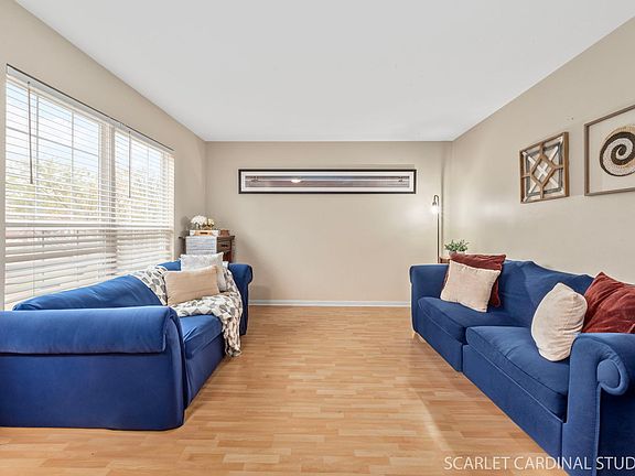 2nd image of 1156 Lakewood Cir