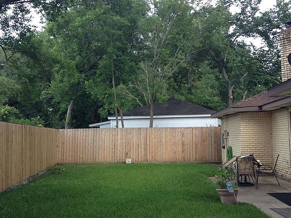 3rd image of 7510 Brushy Ct