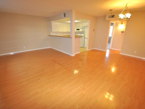 4th image of 6401 Riverton Ave APT 102