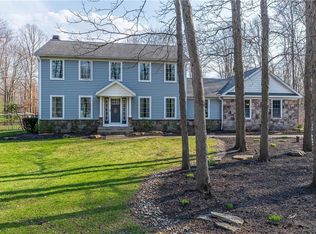 11885 Quail Woods Dr, Chardon, OH 44024
