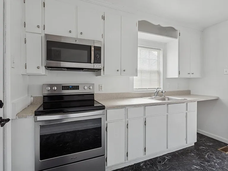 1152 Orcutt Ave — Photo 14