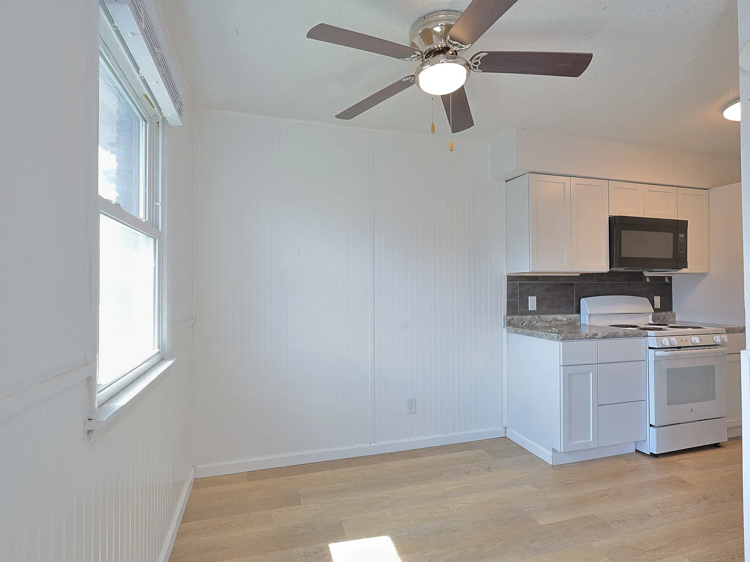 201 E. Cleveland St. B1-4 — Photo 4