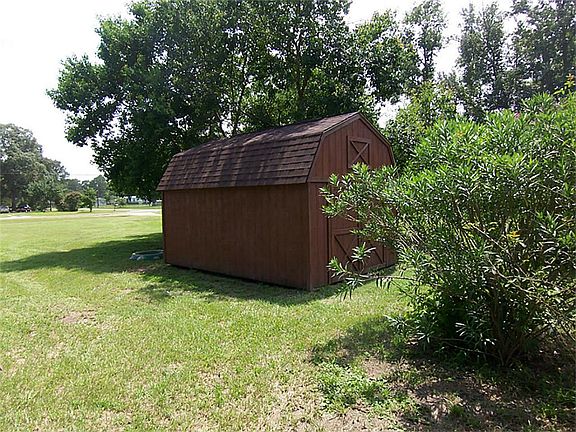 GREAT STORAGE BUILDING !
