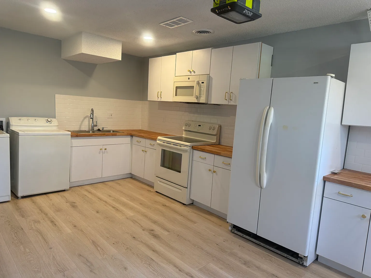 2 bed, 1300 sqft, $1,200 — Photo 4