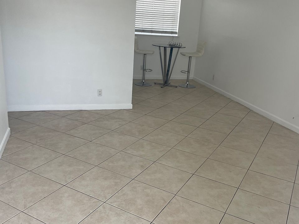 living room/dining