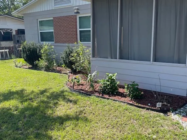 10412 Skycrest Dr N, Jacksonville, FL 32246