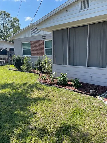 10412 Skycrest Dr N Photo 1