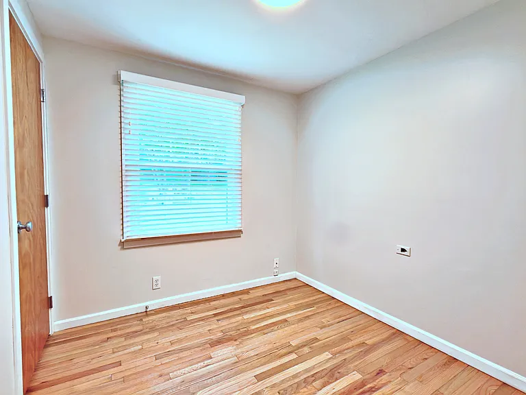 12820 SW Edgewood St — Photo 12