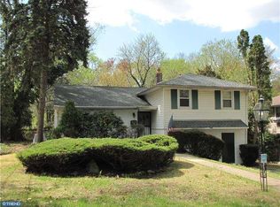 40 Boncouer Rd, Cheltenham, PA 19012