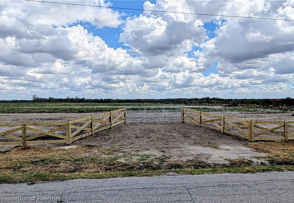 1st image of Kelly Roberts Rd