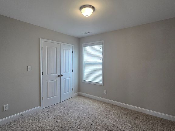 5th image of 5317 Debut Ave