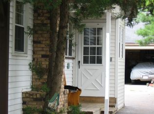 3522 Eastway Dr, Island Lake, IL 60042