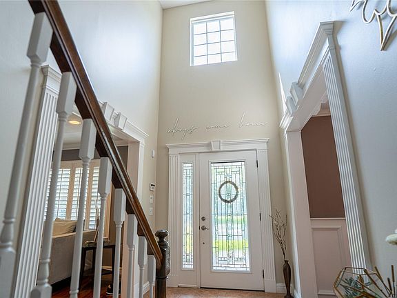 3rd image of 5 Oldstone Ct
