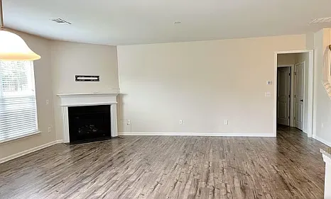 459 Greyfield Dr — Photo 6