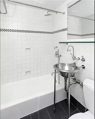 Rented by Living New York | media 9