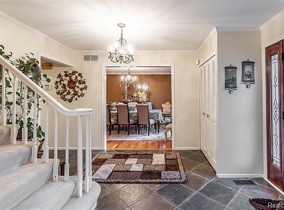 4th image of 5425 Centerbrook Dr