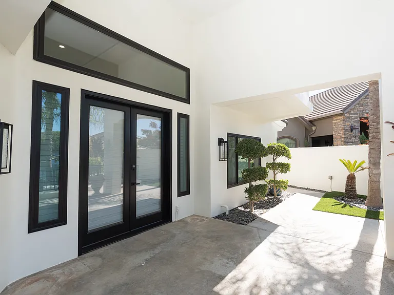 2589 W Lake Van Ness Cir — Photo 50