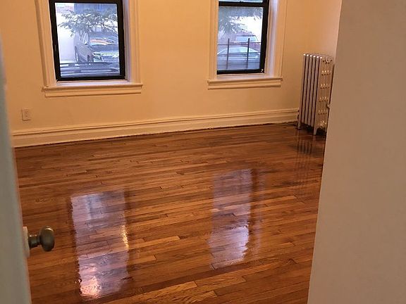 3rd image of 4415 43rd Ave APT B5