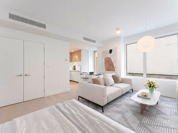 208 Delancey Street 1A image 1 of 8