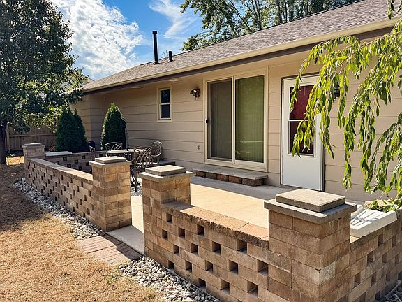 4th image of 8221 Eddington Dr