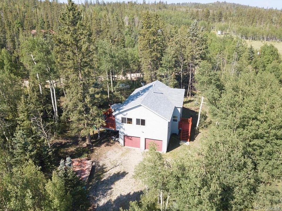 4 bedroom/2 car garage/ on 2 plus acres
