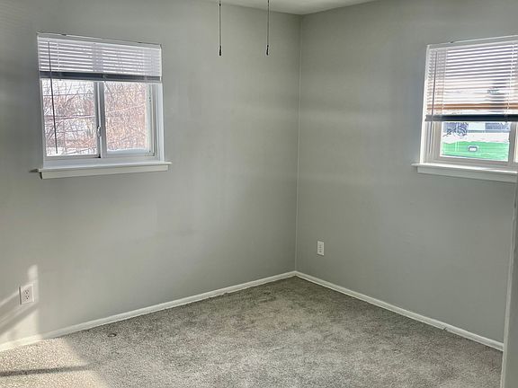 4th image of 1356 Goddard Rd #1356